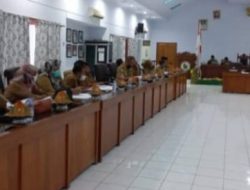 Tegas, Wakil Ketua Komisi l DPRD Majene Minta 4 Tenaga Honorer PKM Pamboang Dikembalikan