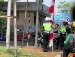 Viral, di Depan Banyak Polantas, Pengendara Motor Ini Keluarkan Semua Doa-doanya. Manjurkah?
