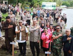 Sekprov Sulbar Hadiri Penanaman Mangrove, Momentum Bangkitkan Semangat Penghijauan