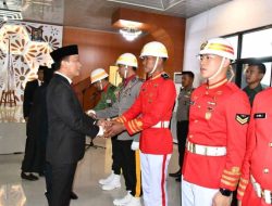 Pj Gubsulbar Kukuhkan 71 Paskibraka Sulbar