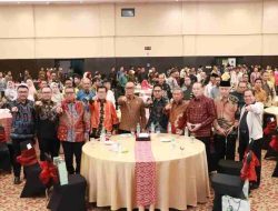 HUT Sulbar ke-19, Sejumlah Tokoh Pejuang dan Pemuda Inspiratif Dapat Penghargaan