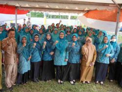 Ketua PKK Sulbar Bangga Penanganan Stunting di Desa Tabolang Topoyo