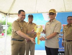 Korban Gempa di Desa Kabiraan Terima Bantuan 24 Unit Rumah dari Pj Gubernur Sulbar