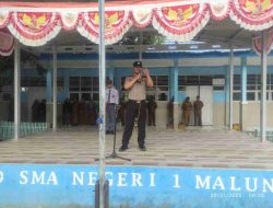 Bhabinkamtibmas Polres Majene Jadi Pembina Upacara di SMA 1 Malunda: Tekankan Keselamatan Berlalu Lintas dan Disiplin Siswa