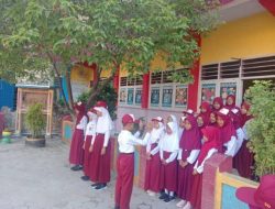 Berita Foto: Upacara Bendera di SDN 16 Garogo