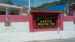 Di Desa Pao-Pao, Tiga Warga Miskin Terima Bantuan Perbaikan Rumah